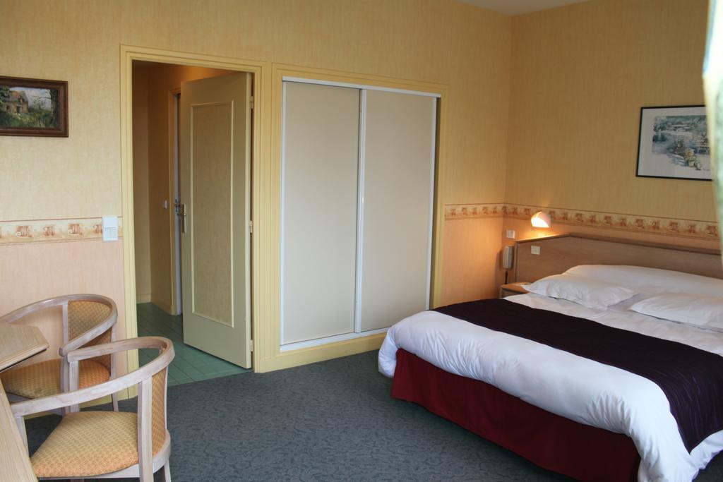 Hotel Des Bains Lancieux Bilik gambar